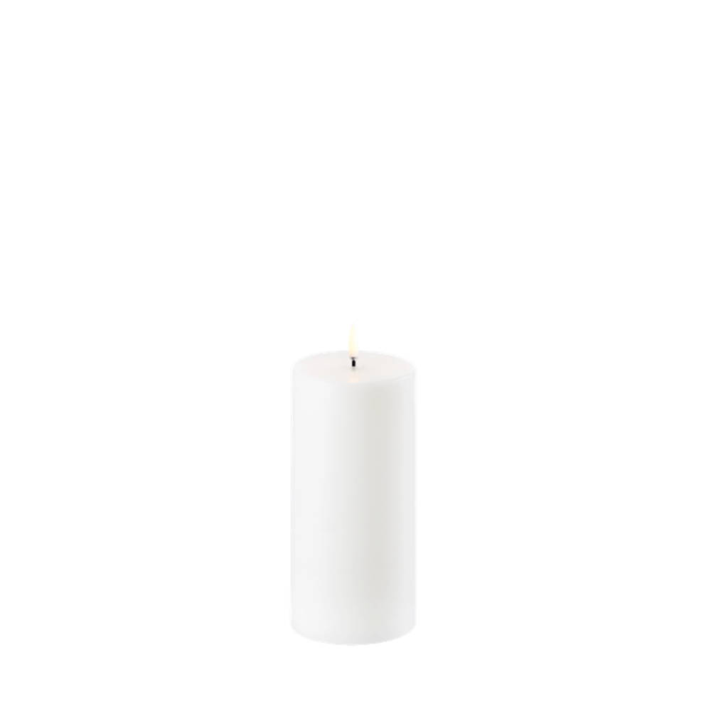 Uyuni - LED pillar candle - Nordic white
